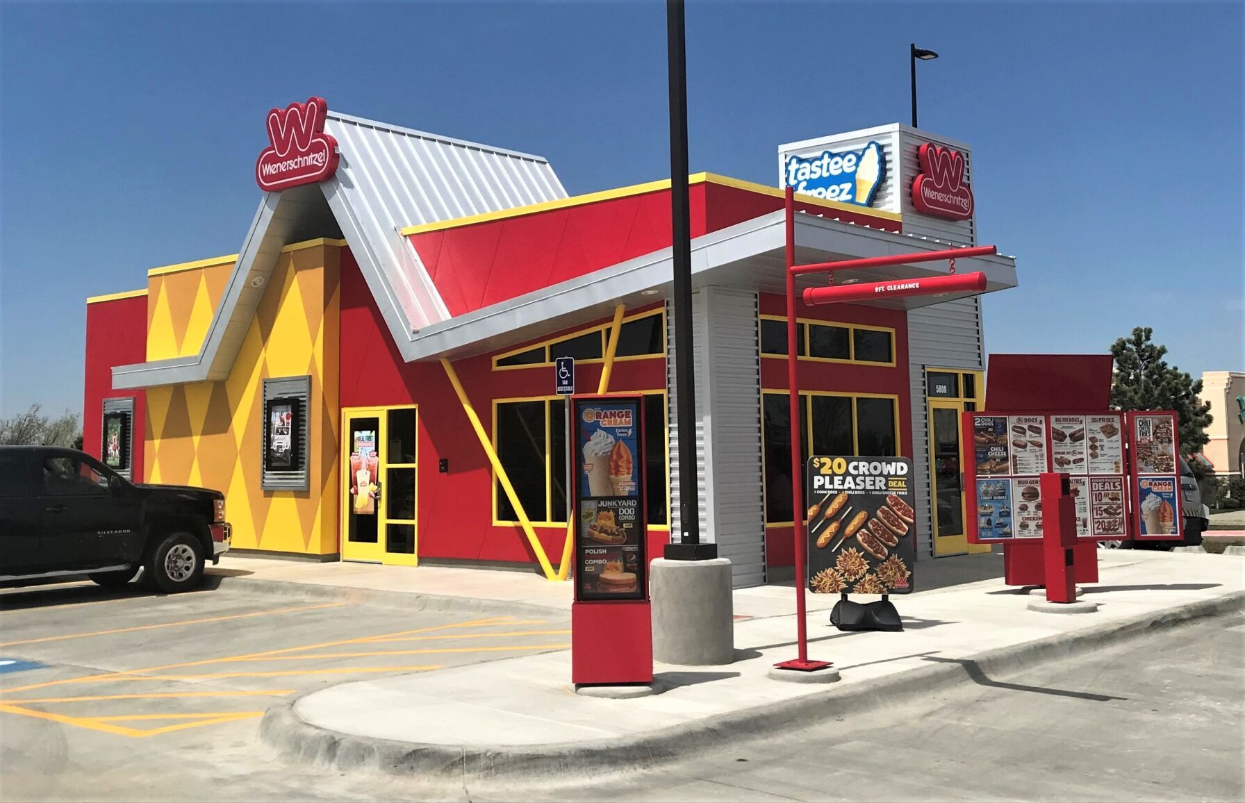 WIENERSCHNITZEL PHOTO 4